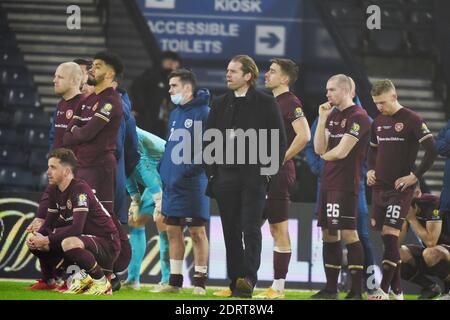 Hampden Park, Glasgow, Écosse, Royaume-Uni. 20 décembre 2020. Finale de la coupe écossaise William Hill 2019-20. Pic shows pic shows Hearts Dejection Manager Robbie Neilson & The Players L/r Elliott Friar, Steven Naismith, Josh Ginnelly, Jamie Walker, Olly Lee, Craig Wighton, Stephen Kingsley. Crédit : eric mccowat/Alay Live News Banque D'Images