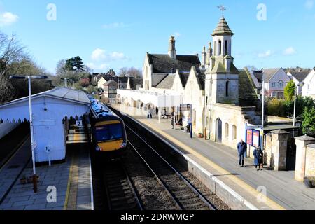 C2C 170937 à Stamford Station, Stamford, Lincolnshire County, Angleterre, Royaume-Uni Banque D'Images