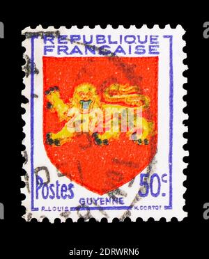 MOSCOU, RUSSIE - 10 FÉVRIER 2019 : un timbre imprimé en France montre Guyenne, série des armoiries, vers 1949 Banque D'Images