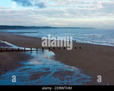 Vue d'hiver sur la plage de Bridlington, une station balnéaire populaire resort dans l'est de la circonscription de Yorkshire Angleterre Royaume-Uni/ Banque D'Images