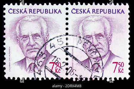 MOSCOU, RUSSIE - 10 FÉVRIER 2019 : deux timbres-poste imprimés en République tchèque montre Vaclav Klaus (MOSCOU, RUSSIE - 10 FÉVRIER 2019 : un timbre imprimé Banque D'Images