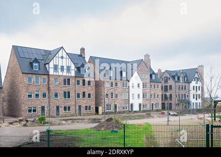 Appartements modernes de style cottage dans le nouveau domaine résidentiel 'Triangel' à Waddinxveen, Hollande. Banque D'Images