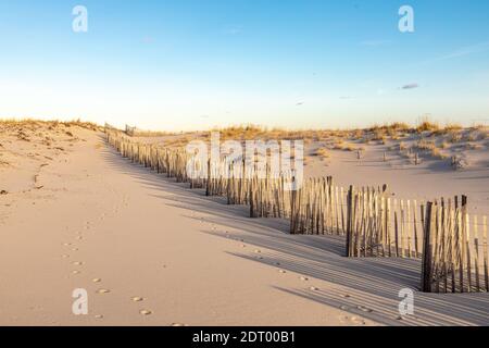 Image détaillée de l'escrime de plage à Coopers Beach, Southampton, NY Banque D'Images