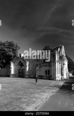 Vue d'été de Ramsey Abbey Gatehouse, ville de Ramsey, Huntingdonshire, Cambridgeshire, Angleterre Banque D'Images