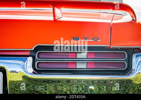 Daytona Beach, FL - 27 novembre 2020 : cabriolet GTO 'le juge' 1969 de Pontiac à un salon de voiture local. Banque D'Images