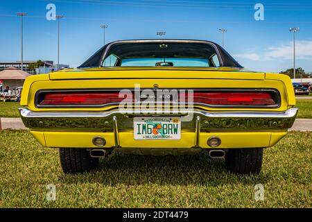 Daytona Beach, FL - 27 novembre 2020: 1970 Dodge Charger 500 fastback hardtop à un salon de voiture local. Banque D'Images