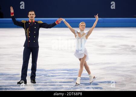 Le 6 février 2014, Tatiana Volosozhar et Maxim Trankov, de Russie, se disputent les deux courts de l'équipe au Palais de patinage de Sotchi 2014 XXII Jeux Olympiques d'hiver à Sotchi, en Russie. Les Jeux Olympiques de Sotchi 2014 se dérouleront du 7 au 23 février 2014. Photo de Zabulon-Gouhier/ABACAPRESS.COM Banque D'Images