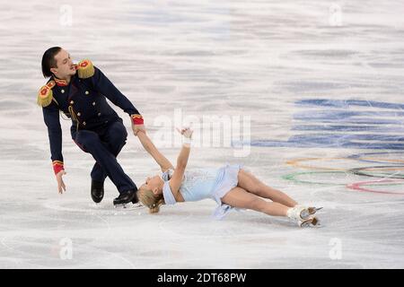 Le 6 février 2014, Tatiana Volosozhar et Maxim Trankov, de Russie, se disputent les deux courts de l'équipe au Palais de patinage de Sotchi 2014 XXII Jeux Olympiques d'hiver à Sotchi, en Russie. Les Jeux Olympiques de Sotchi 2014 se dérouleront du 7 au 23 février 2014. Photo de Zabulon-Gouhier/ABACAPRESS.COM Banque D'Images