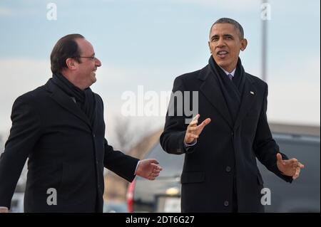 Le président français François Hollande est accueilli par son homologue américain Barack Obama à la base aérienne d'Andrews, MD, États-Unis, le premier jour de la visite d'État de trois jours de Hollande aux États-Unis, le 10 février 2014. Photo de Christophe Guibbbaud/ABACAPRESS.COM Banque D'Images