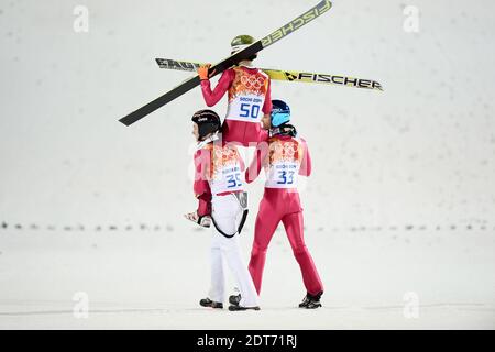 Kamil Stoch, de Pologne, réagit après le saut en saut à ski dans le cadre des Jeux olympiques d'hiver de Sotchi 2014 au Russki Gorki Jumping Centre de Sotchi, Russie, le 15 février 2014. Photo de Zabulon-Gouhier/ABACAPRESS.COM? Banque D'Images