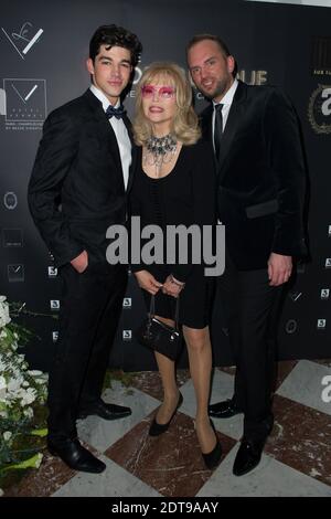 Amanda Lear et Tarik Lakehal assistaient à la fête néo-burlesque tenue à l'Hôtel Vernet à Paris, France, le 20 mars 2014. Photo de Laurent Zabulon/ABACAPRESS.COM Banque D'Images