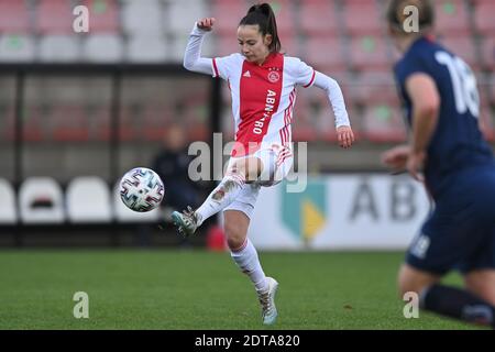 AMSTERDAM, PAYS-BAS - DÉCEMBRE 20: Victoria Pelova d'Ajax pendant le match des femmes néerlandaises Eredivisie entre Ajax et VV Alkmaar à de Toekomst sur de Banque D'Images