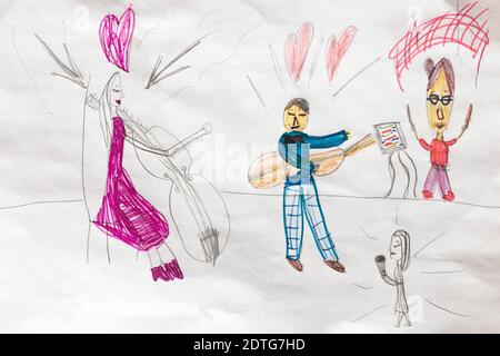 Dessin d'un enfant de sept ans, instrument de jeu familial heureux. Banque D'Images