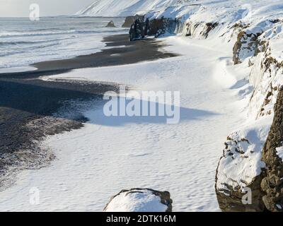 Laekjavik, côte près de Lon en hiver. Paysage dans les fjords de l'est de l'Islande entre Hoefn et Djupivogur. europe, Europe du Nord, islande, f Banque D'Images