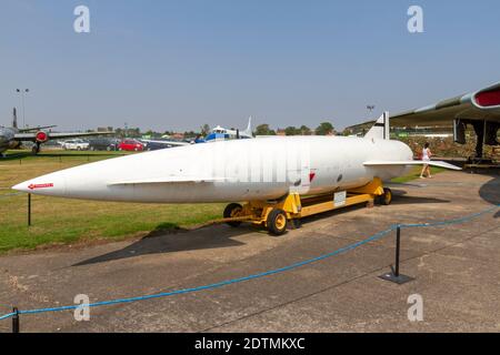 Un missile air-surface Avro « Blue Steel », un missile britannique à bras de fer nucléaire à lance-roquettes, Newark Air Museum, Royaume-Uni. Banque D'Images