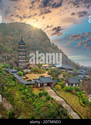 Chine, Jiansu, Nanjin City, Niushu Scenic Mountain, pagode Banque D'Images