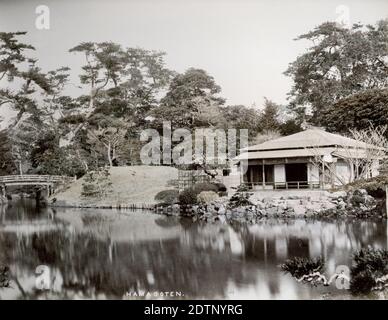 Photographie du XIXe siècle - Japon - du studio du Baron Raimund von Stillfried. Photographie d'une vue sur l'étang des jardins Hama-rikyū à Chūō, Tokyo. Banque D'Images