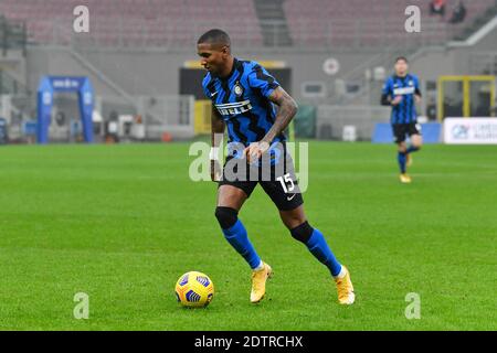 Milan, Italie. 20 décembre 2020. Ashley Young (15) de l'Inter Milan vu dans la série UN match entre l'Inter Milan et Spezia à San Siro à Milan. (Crédit photo: Gonzales photo - Tommaso Fimiano). Banque D'Images