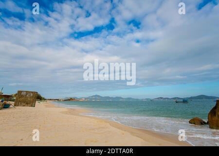 Belle photo du promontoire de Cam Lap - île à Cam Ranh, Vietnam. Province de Khanh Hoa. Banque D'Images