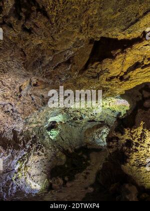 Gruta do Natal, ou la grotte de Noël, un tube de lave. Île Ilahas Terceira, partie des Açores (Ilahas dos Acores) dans l'océan atlantique, un RE autonome Banque D'Images