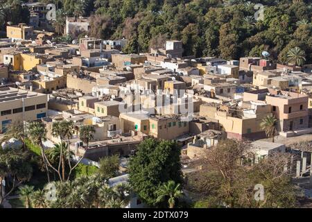 Égypte, haute Égypte, Assouan, vue d'Assouan sur l'île Éléphantine Banque D'Images