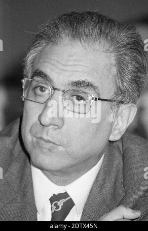 Francesco Maurizio Cossiga, né le 26 juillet 1928 à Sassari, en Sardaigne; décédé le 17 août 2010 à Rome, était un politicien italien de l'ancien Democrazia Cristiana. Il a été à la fois Premier Ministre (1979, Aì1980) et Président d'Etat (1985, Aì1992) de la République d'Italie, 1975 et de 1976-1978 Ministre italien de l'intérieur, portrait, portraits, portrait, rogné image unique, motif unique, € | usage dans le monde entier Banque D'Images