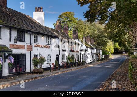 Prestbury Village en automne, Prestbury, Cheshire, Angleterre, Royaume-Uni Banque D'Images