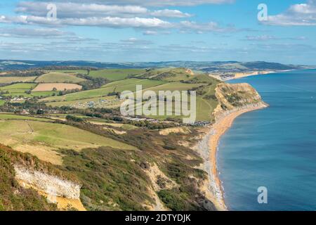 Vue depuis le sommet de la montagne Golden Cap sur l' Côte jurassique à Dorset Banque D'Images