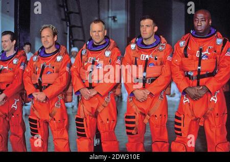 ARMAGEDDON 1998 Buena Vista film avec de gauche: Steve Buscemi, Wwill Patton, Bruce Willis, Ben Affleck, Michael Clarke Duncan Banque D'Images