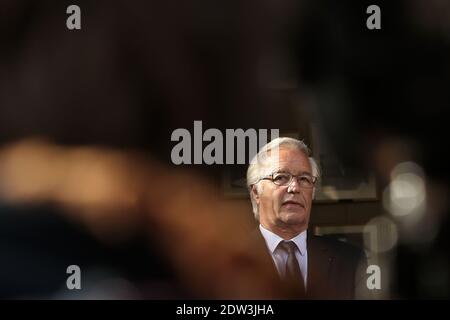 Le nouveau ministre français du travail, François Rebsamen, est photographié lors d'une cérémonie de passation de pouvoir au ministère de Paris, en France, le 3 avril 2014. Photo de Stephane Lemouton/ABACAPRESS.COM Banque D'Images