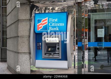 L'un des premiers distributeurs automatiques de Citizens Bank à Charlotte, Caroline du Nord, États-Unis. Banque D'Images