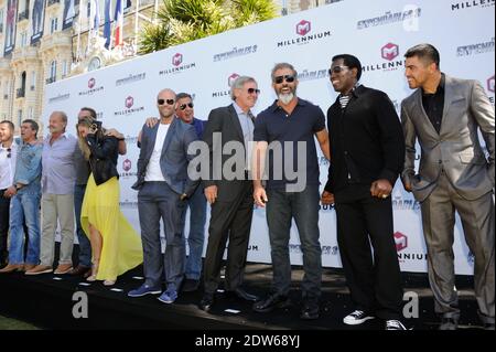 Wesley Snipes , Antonio Banderas, Arnold Schwarzenegger , Jason Statham , Harrison Ford , Mel Gibson , Sylvester Stallone assistant aux Expendables 3' photocall lors du 67e Festival annuel du film de Cannes, le 18 mai 2014. Photo d'Alban Wyters/ABACAPRESS.COM Banque D'Images