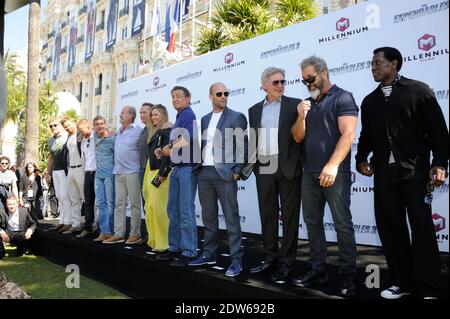 Wesley Snipes , Antonio Banderas, Arnold Schwarzenegger , Jason Statham , Harrison Ford , Mel Gibson , Sylvester Stallone assistant aux Expendables 3' photocall lors du 67e Festival annuel du film de Cannes, le 18 mai 2014. Photo d'Alban Wyters/ABACAPRESS.COM Banque D'Images