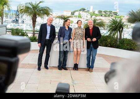 Jean-Pierre Dardenne, Luc Dardenne, Fabrizio Rongione, Marion Cotillard posant au Palais des Festivals pour le photocall du film deux jours, une nuit présenté en compétition au 67e Festival de Cannes, France, le 20 mai 2014. Photo de Nicolas Briquet/ABACAPRESS.COM Banque D'Images