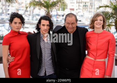 Directeur Tony Gatlif, Céline Salette, Rachid Youcef, Nailia Harzoune posant au photocall du film Geronimo qui s'est tenu au Palais des Festivals dans le cadre du 67ème Festival de Cannes, le 20 mai 2014. Photo de Nicolas Briquet/ABACAPRESS.COM Banque D'Images