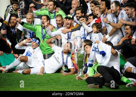 Présentation de la coupe au Real Madrid après le match de football final de la Ligue des champions, Real Madrid contre Atletico Madrid à Estadio de la Luz, Lisbonne, Portugal, le 24 mai 2014. Real a gagné 4-1 (après un temps supplémentaire). Photo de Henri Szwarc/ABACAPRESS.COM Banque D'Images