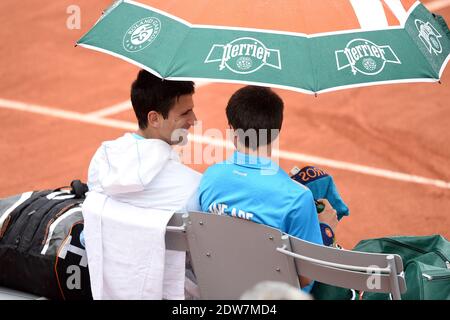 Novak Djokovic de Serbie lors de son premier tour à l'Open de tennis français à l'arène Roland-Garros à Paris, France, le 26 mai 2014. Photo de Laurent Zabulon/ABACAPRESS.COM Banque D'Images