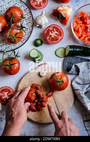 Faire de Gazpacho Banque D'Images