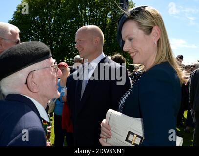 Le ministre britannique des Affaires étrangères William Hague et son épouse Ffion assistent à la cérémonie binationale France-Royaume-Uni au cimetière des graves de guerre du Commonwealth à Bayeux, dans le cadre des cérémonies officielles à l'occasion du 70e anniversaire du D-Day, le 6 juin 2014, en Normandie, en France. Photo de Abd Rabbo-Bernard-Gouhier-Mousse/ABACAPRESS.COM Banque D'Images