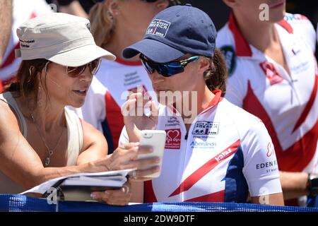 Pippa Middleton participe à la 33ème course à travers l'Amérique, qui fait partie de l'équipe de la Fondation Michael Matthews. Les coureurs doivent parcourir 3000 miles dans 12 États et grimper sur 170,000 pieds verticaux. Les coureurs d'équipe ont un maximum de neuf jours pour terminer. Les équipes feront 350-500 km par jour, course sans escale. Oceanside, 14 juin 2014. Photo de Lionel Hahn/ABACAPRESS.COM Banque D'Images