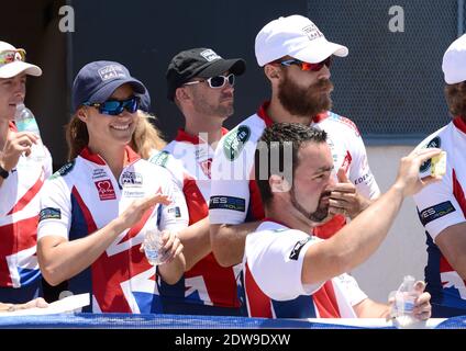 Pippa Middleton et James Middleton participent à la 33e course à travers l'Amérique, qui fait partie de l'équipe de la Fondation Michael Matthews. Les coureurs doivent parcourir 3000 miles dans 12 États et grimper sur 170,000 pieds verticaux. Les coureurs d'équipe ont un maximum de neuf jours pour terminer. Les équipes feront 350-500 km par jour, course sans escale. Oceanside, 14 juin 2014. Photo de Lionel Hahn/ABACAPRESS.COM Banque D'Images