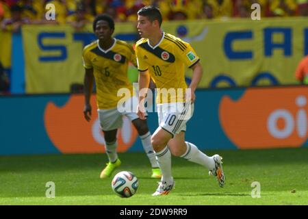 James Rodriguez de Colombie pendant la coupe du monde de football 2014 Premier tour Groupe D Match Colombie / Côte d'Ivoire au Stade National, Brasilia, Brésil , le 19 juin 2014. La Colombie a gagné 2-1. Photo de Henri Szwarc/ABACAPRESS.COM Banque D'Images