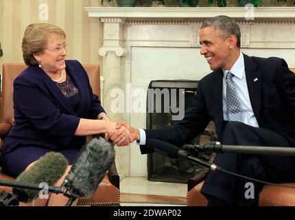 Le président Barack Obama rencontre le président chilien Michelle Bachelet dans le Bureau ovale le 30,2014 juin. Photo de piscine ISP par Dennis Brack/Black Star Banque D'Images