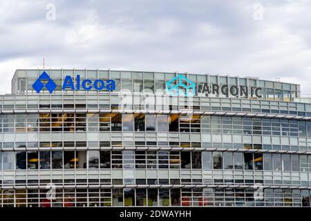 Pittsburgh, Pennsylvanie, États-Unis - 11 janvier 2020 : signe d'Alcoa et d'Arconic sur le bâtiment à Pittsburgh, Pennsylvanie, États-Unis. Banque D'Images