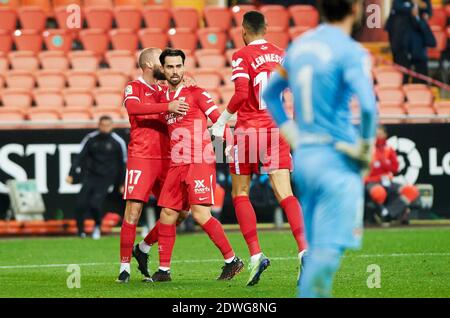 Les joueurs de Séville célèbre le but de Suso pendant le championnat espagnol la Liga de football mach entre Valencia CF et Sevilla FC le 22 décembre 2020 à Estadio de Mestalla à Valence, Espagne - photo Maria Jose Segovia / Espagne DPPI / DPPI / LM Banque D'Images