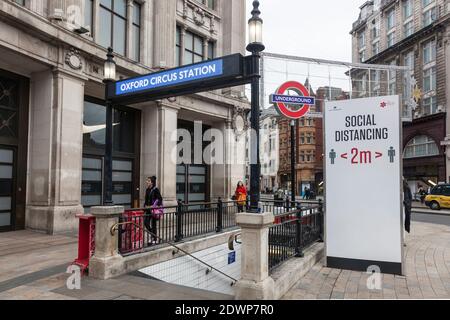 Oxford Circus Underground, Londres, pendant la pandémie de Covid 19 Banque D'Images