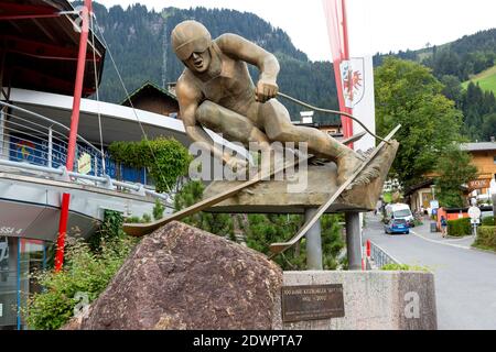 Denkmal 100 Jahre Kitzbüheler Skiclub 1902 - 2002, Tirol, Österreich Banque D'Images