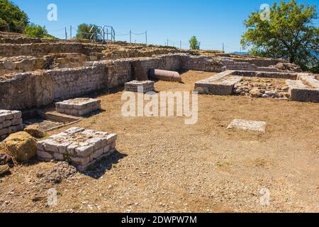 Temple Etrusque Photo Stock Alamy