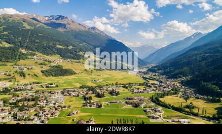 Bormio, Valtellina (IT), vue aérienne panoramique Banque D'Images