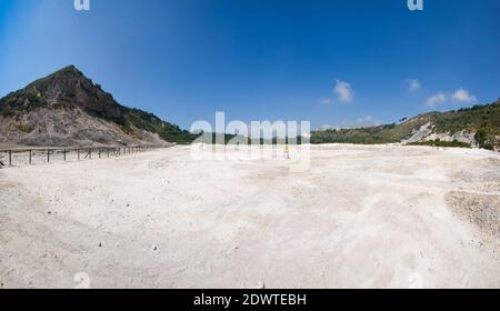 Volcan Solfatara. Pozzuoli, Campi Flegrei (champs Phlegraean), Naples, Campanie, Italie Banque D'Images